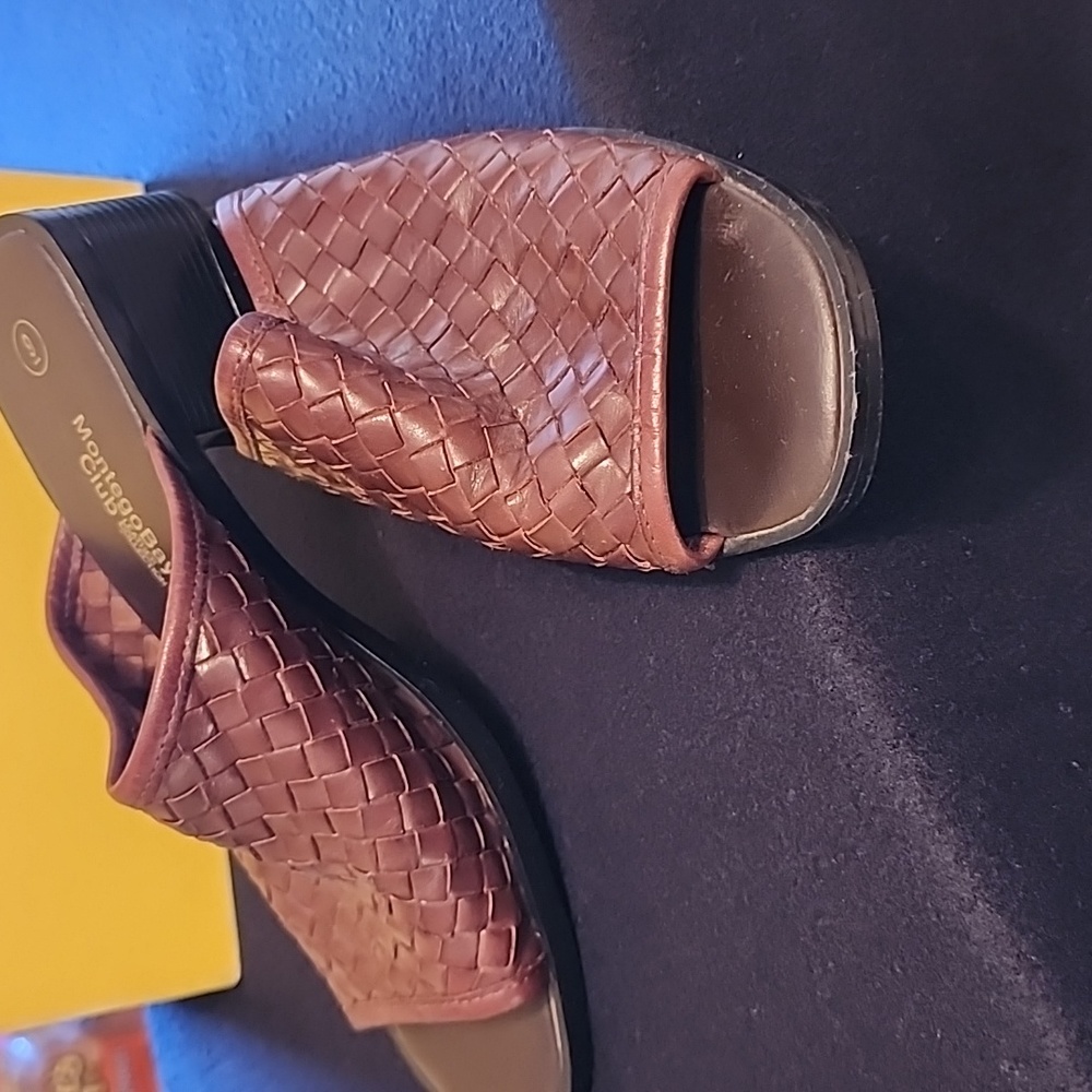 LEATHER WOVEN SANDALS